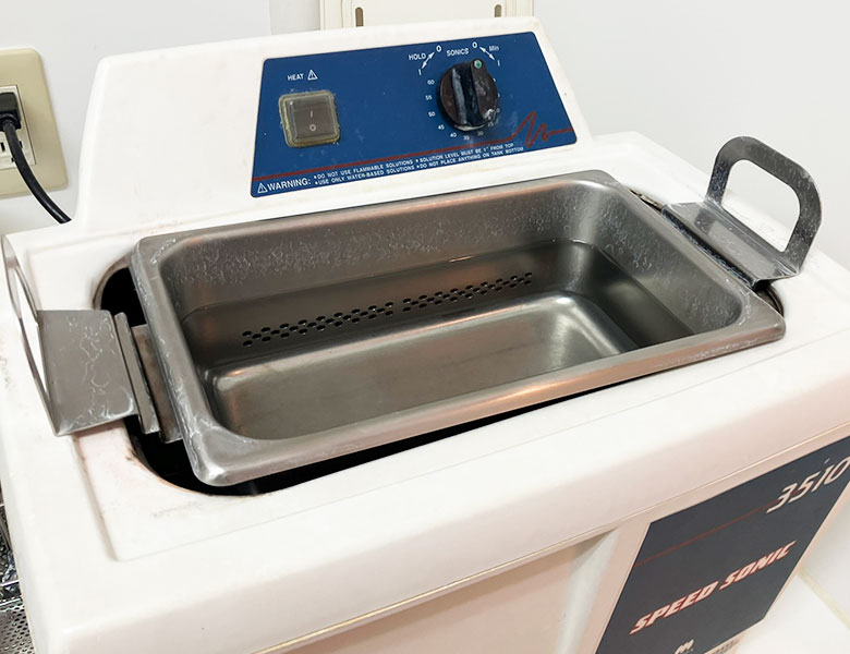 西馬込（大田区）の歯医者、なおい歯科クリニックの超音波洗浄機